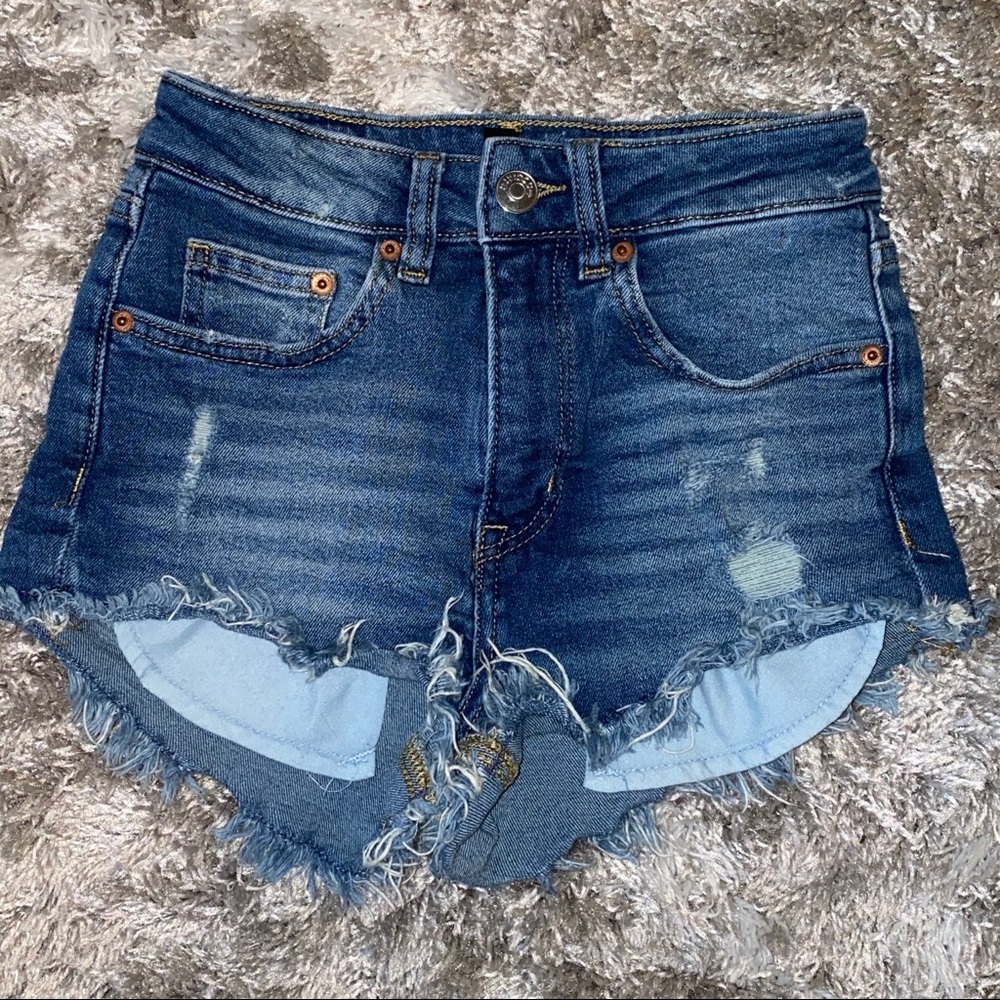 Frayed jean shorts